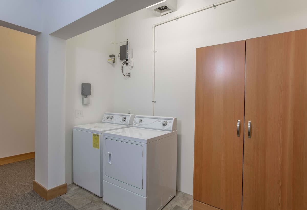Common Area Washer & Dryer