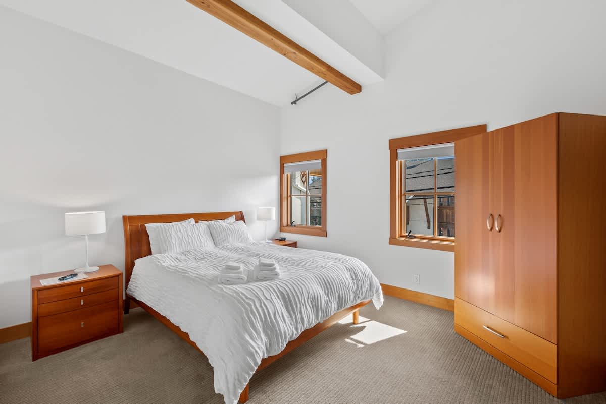 Bedroom with Queen Bed